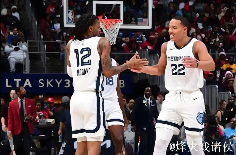 灰熊5连胜送鹈鹕7连败 杨21+11老鹰双杀骑士